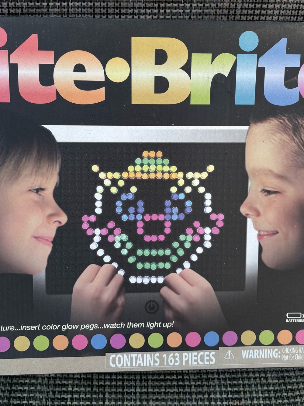 Classic Light-Up Peg Board – Multicolor